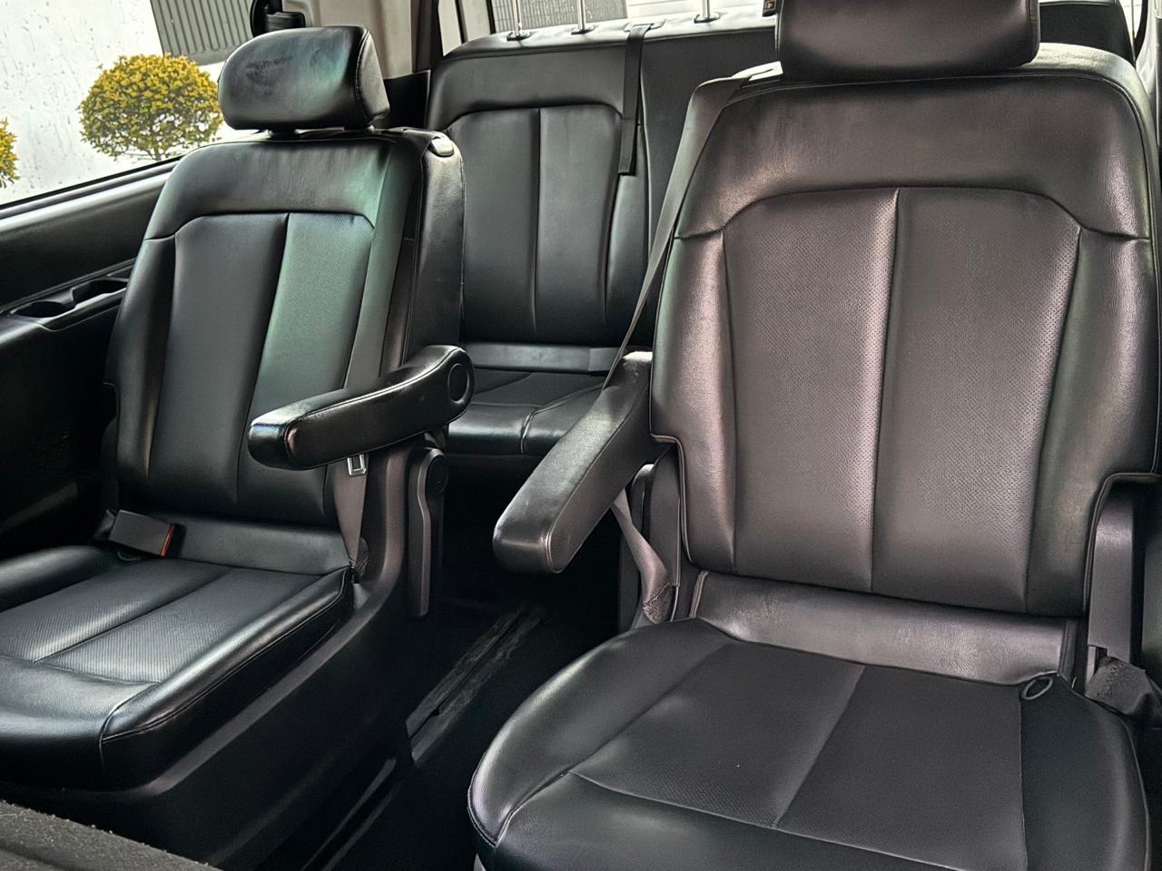 Staria captain's chairs interior